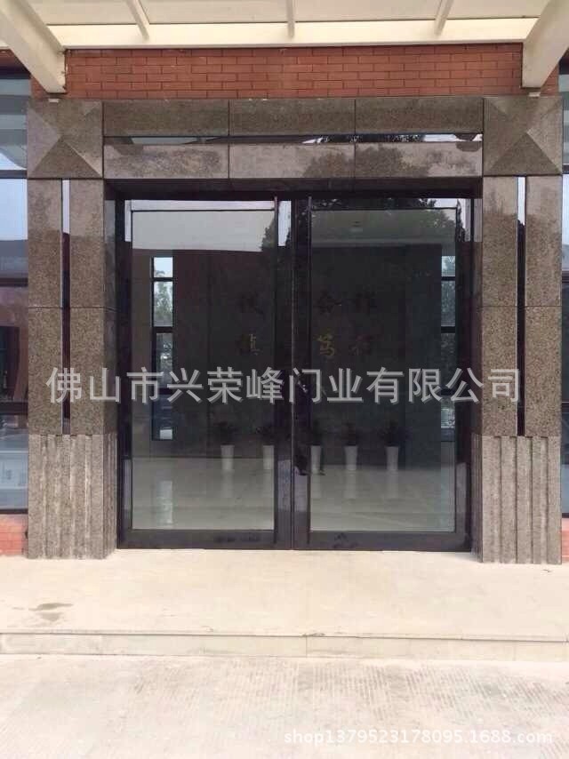 不锈钢地弹门